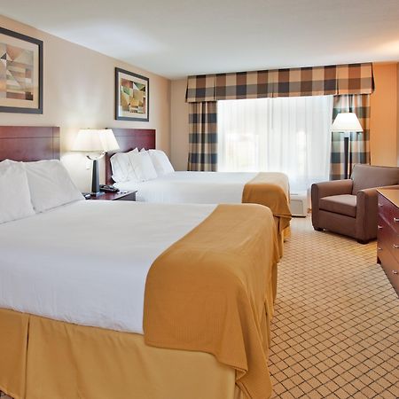 Holiday Inn Express Hotel & Suites Wichita Airport, An Ihg Hotel Zimmer foto